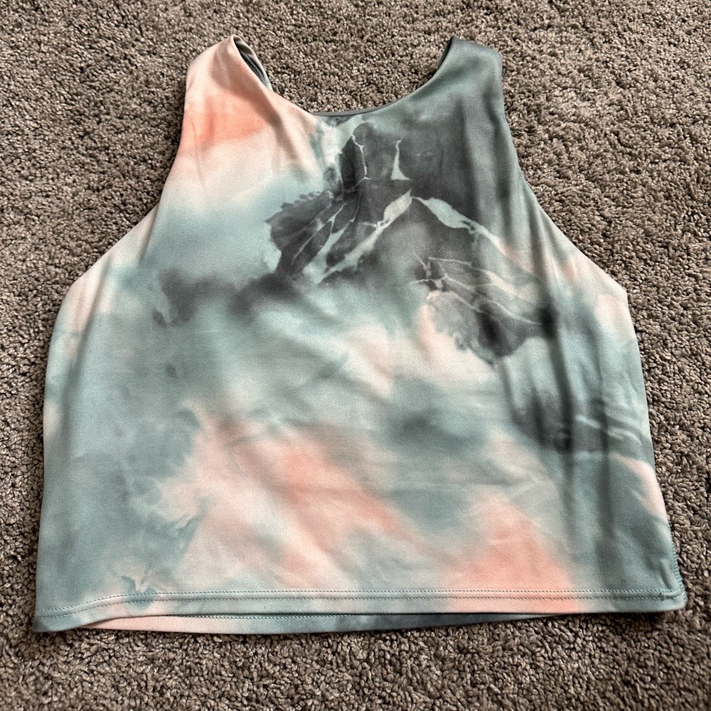 Athleta Conscious Crop in multi color design